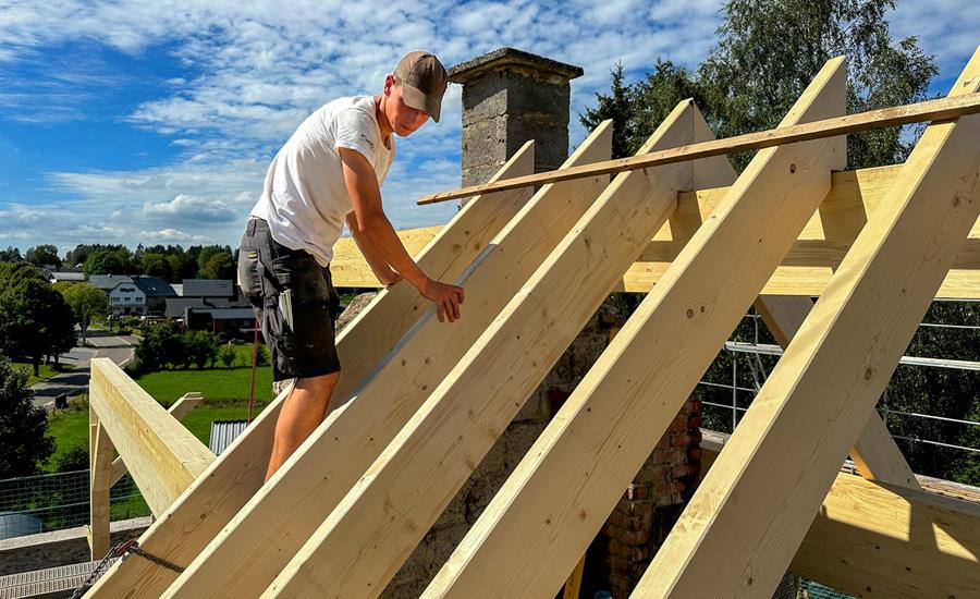 ©Roofland - Rénovation du toit d'une maison individuelle avec dépendances