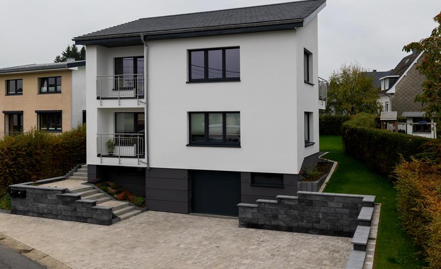 Energetische Renovierung und Gestaltung der Außenanlage