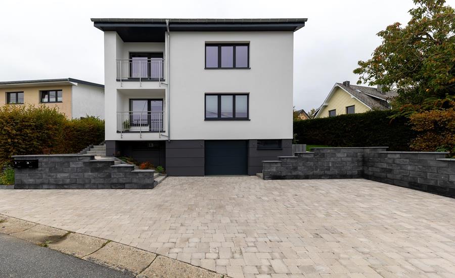 Energetische Renovierung und Gestaltung der Außenanlage