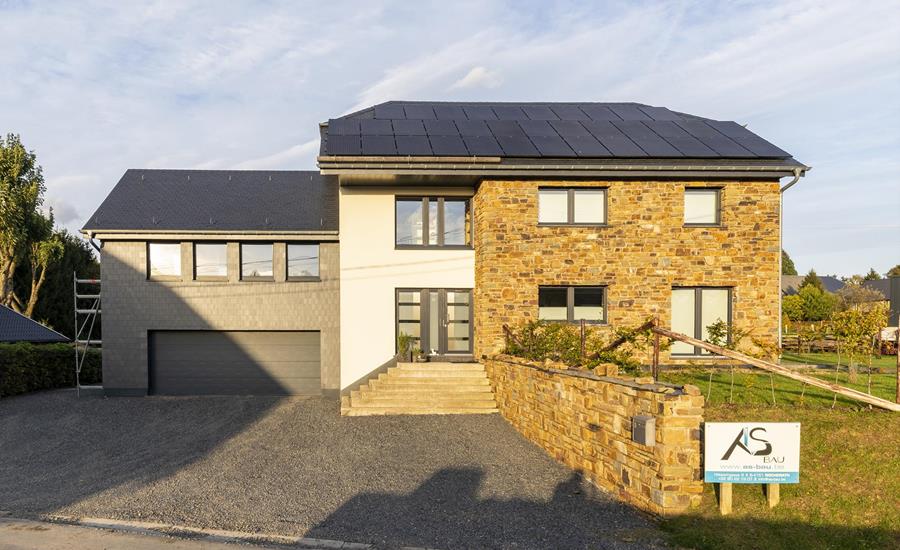 Neubau eines zeitgemäßen Hauses & Gestaltung einer Außenanlage